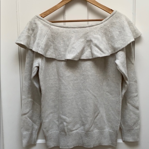 Banana Republic off the shoulder sweater - Picture 4 of 5